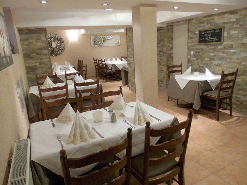 Hotel-Restaurant Schwyzerhuesli Viernheim Extérieur photo